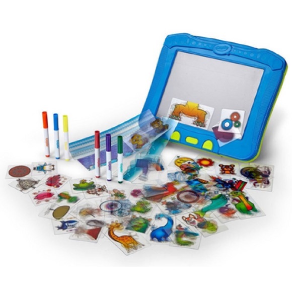 BRAND NEW sealed crayola magic scene creator (with 70 motion cards & 6 markers) - Picture 2 of 2